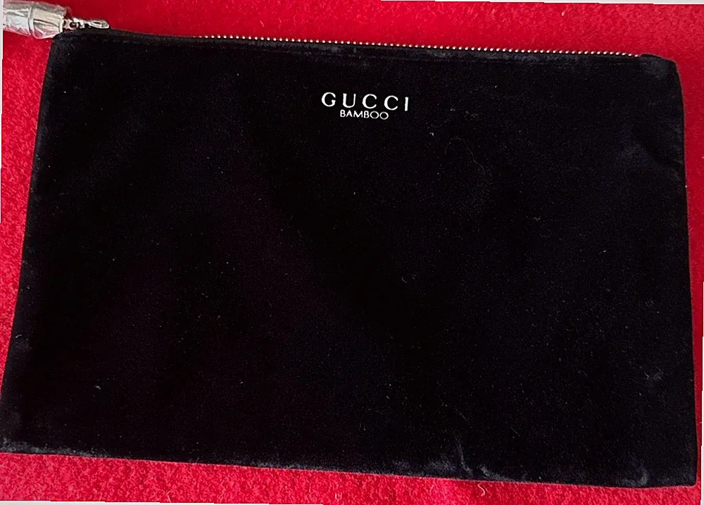 Gucci Beauty Velvet Black Makeup Perfume Pouch.New