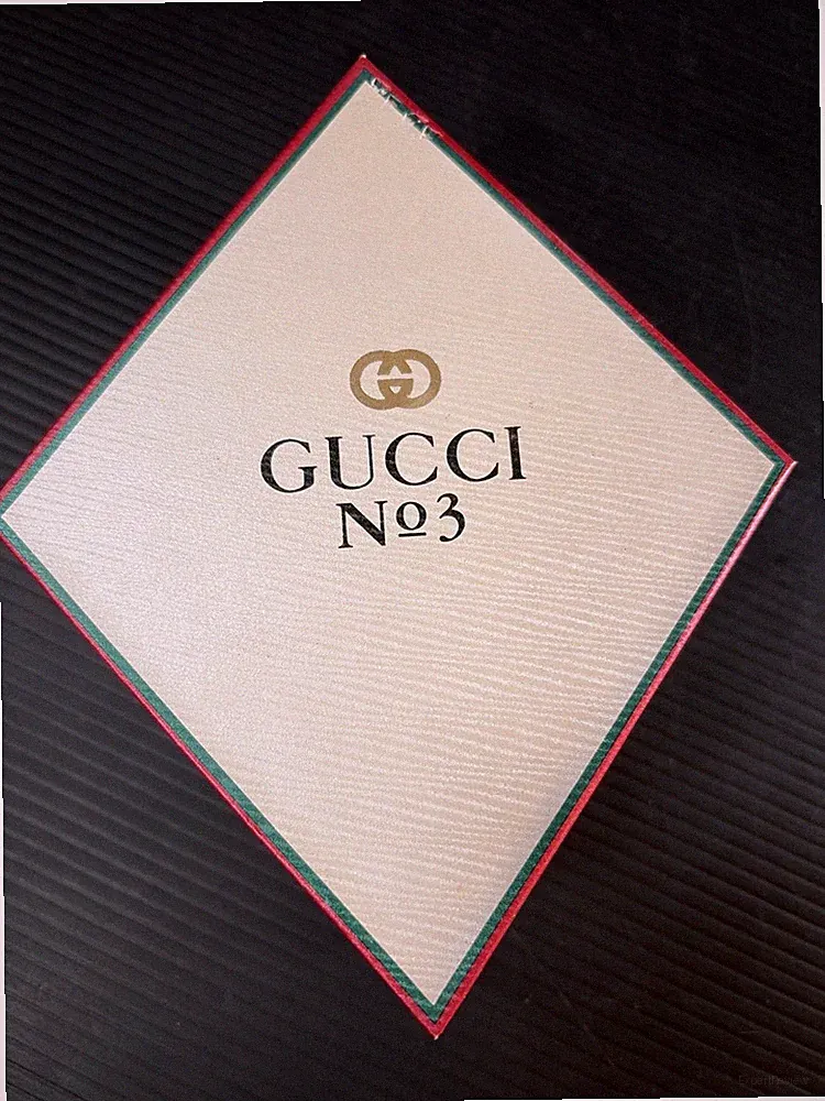 Vintage Gucci No 3 Perfumed Body Dusting Powder NEW